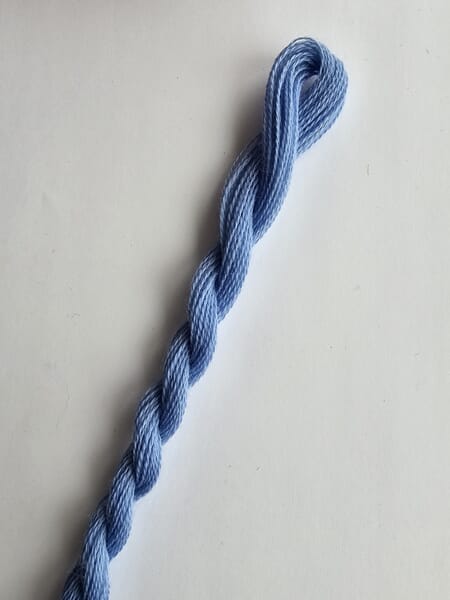 8015 lyseblå (20 tråder/ 145 cm)