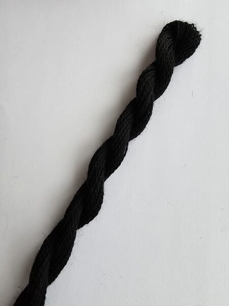 8030 sort (20 tråder/ 145 cm)