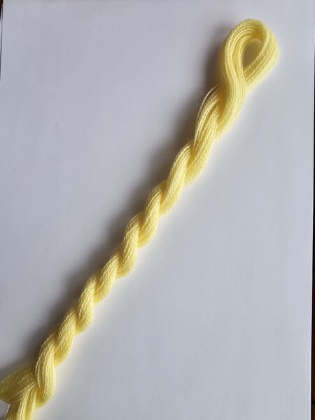 8031 lys gul (20 tråder/ 145 cm)