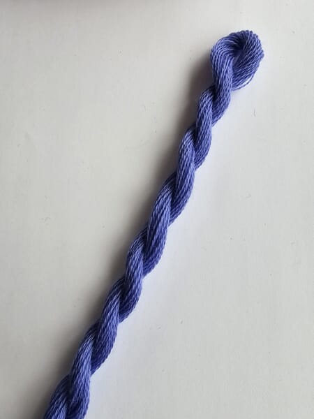 8059 lavendelblå (20 tråder/ 145 cm)