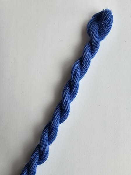 8062 blåklokkeblå (20 tråder/ 145 cm)