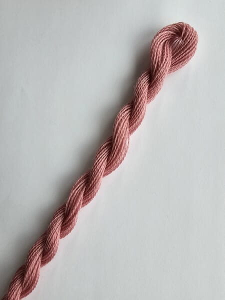 8085 lys gammelrosa (20 tråder/ 145 cm)