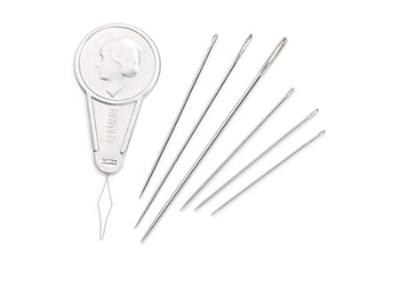 Prym Love - 29 assorted needles w/ threader