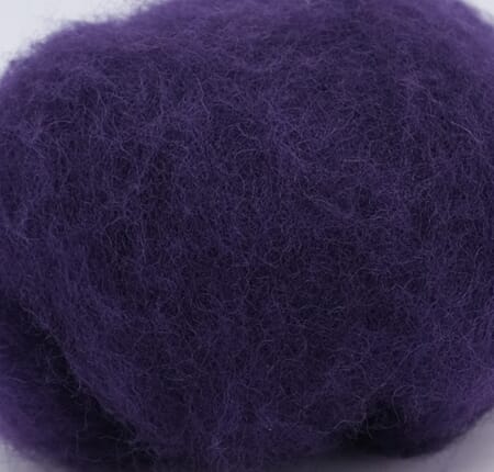Kardet norsk ull - C1 - 441 mørk violett - 50 g