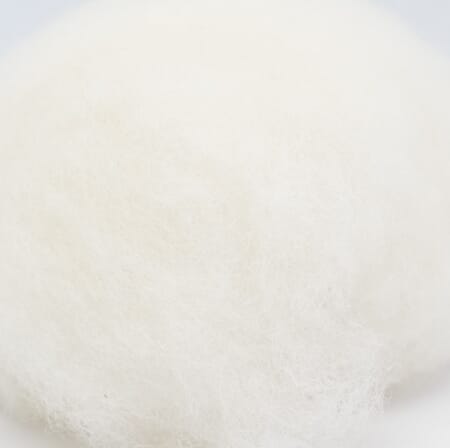 Kardet norsk ull - C1 - 647 bleket hvit - 200 g